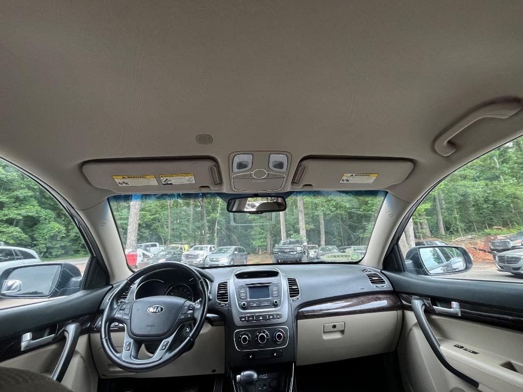 2014 Kia Sorento - $5,900