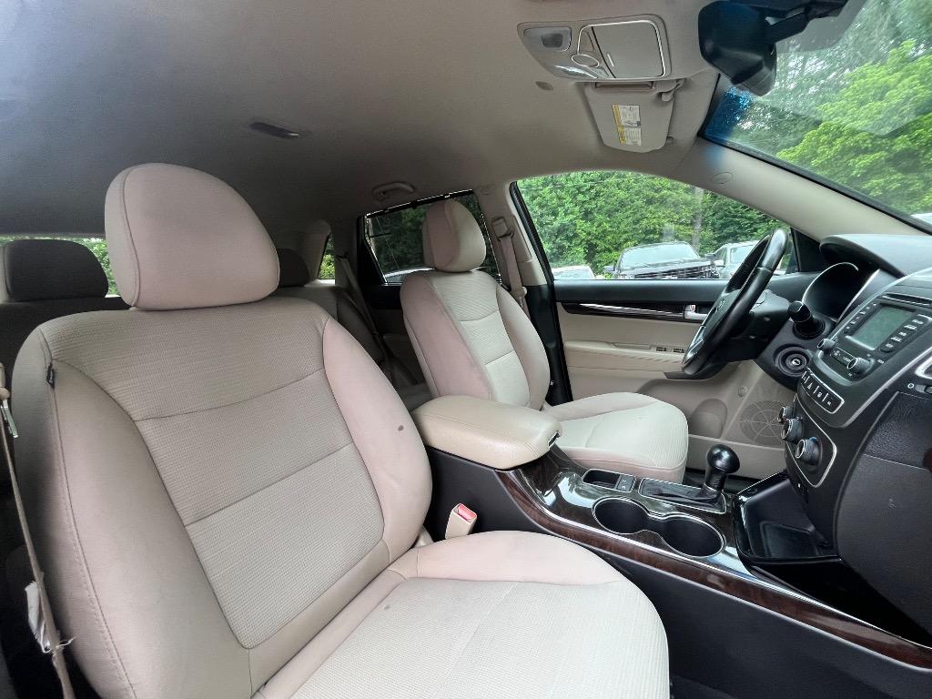 2014 Kia Sorento - $5,900