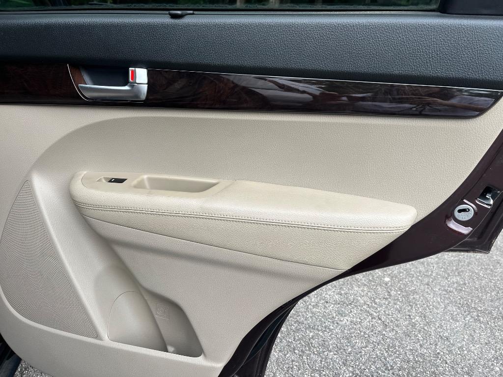 2014 Kia Sorento - $5,900