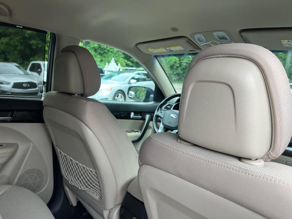 2014 Kia Sorento - $5,900