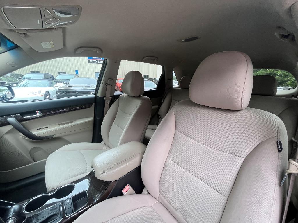 2014 Kia Sorento - $5,900