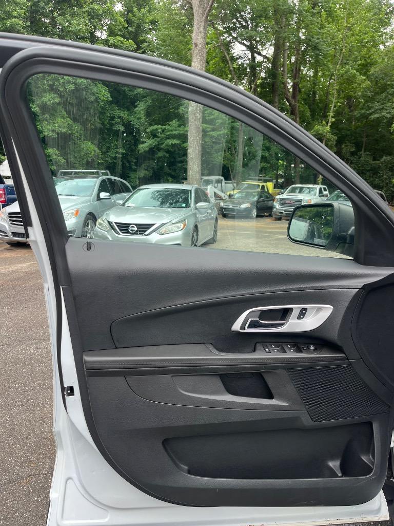 2017 Chevrolet Equinox - $8,585