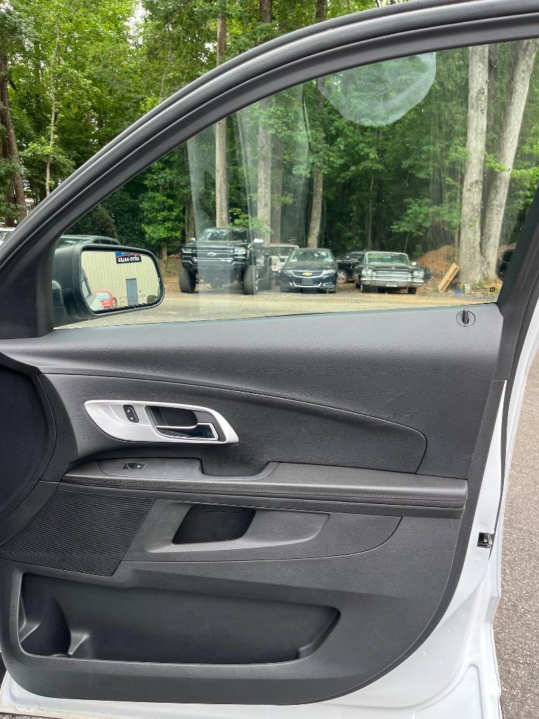 2017 Chevrolet Equinox - $8,585