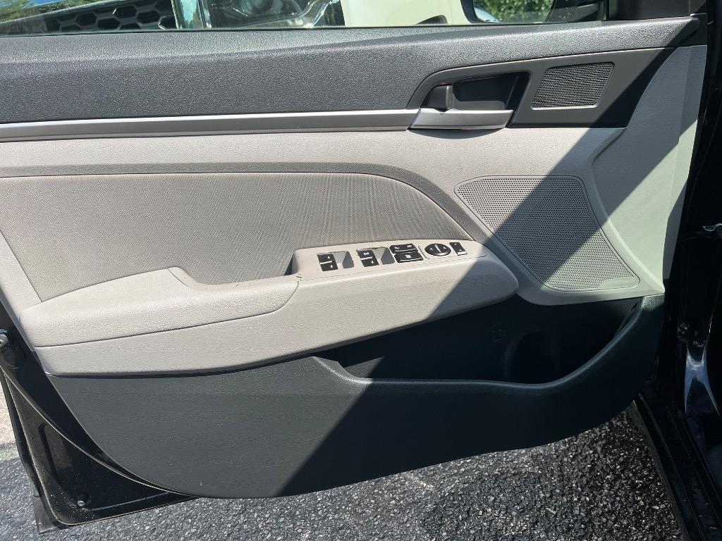 2019 Hyundai Elantra - $13,985