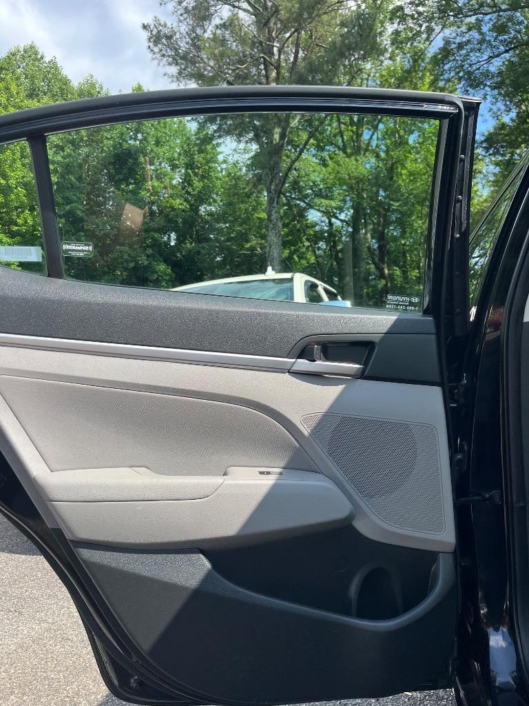 2019 Hyundai Elantra - $13,985