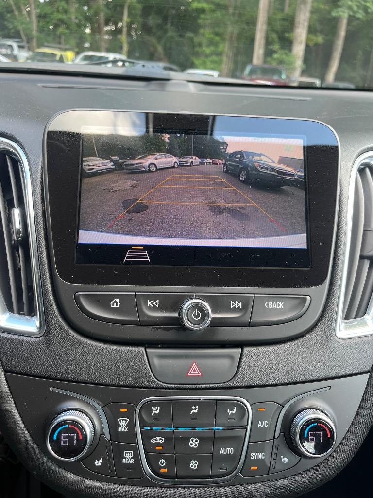 2019 Chevrolet Malibu - $13,985