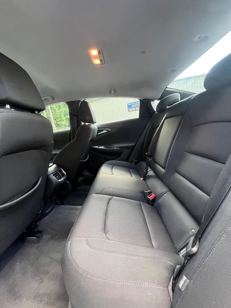 2019 Chevrolet Malibu - $13,985