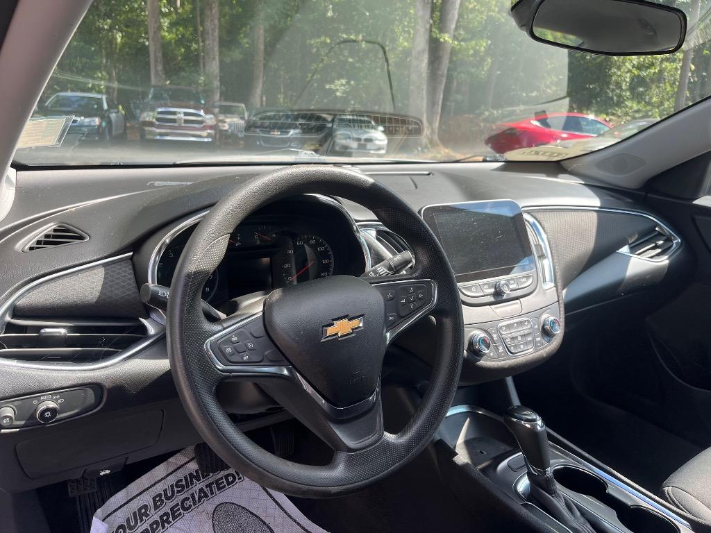 2019 Chevrolet Malibu - $13,985