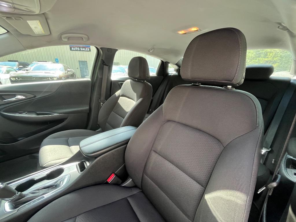 2019 Chevrolet Malibu - $13,985