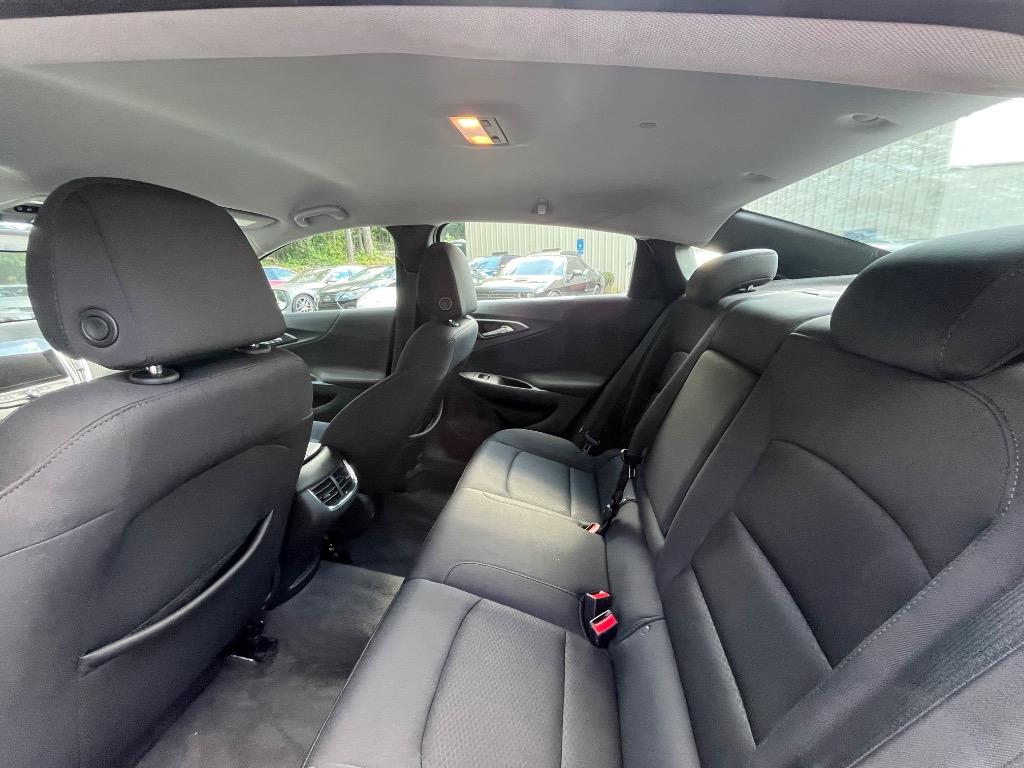 2019 Chevrolet Malibu - $13,985