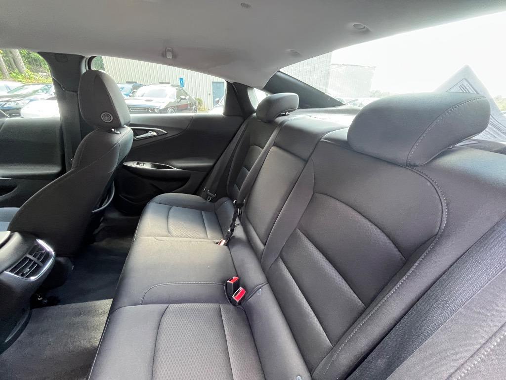 2019 Chevrolet Malibu - $13,985