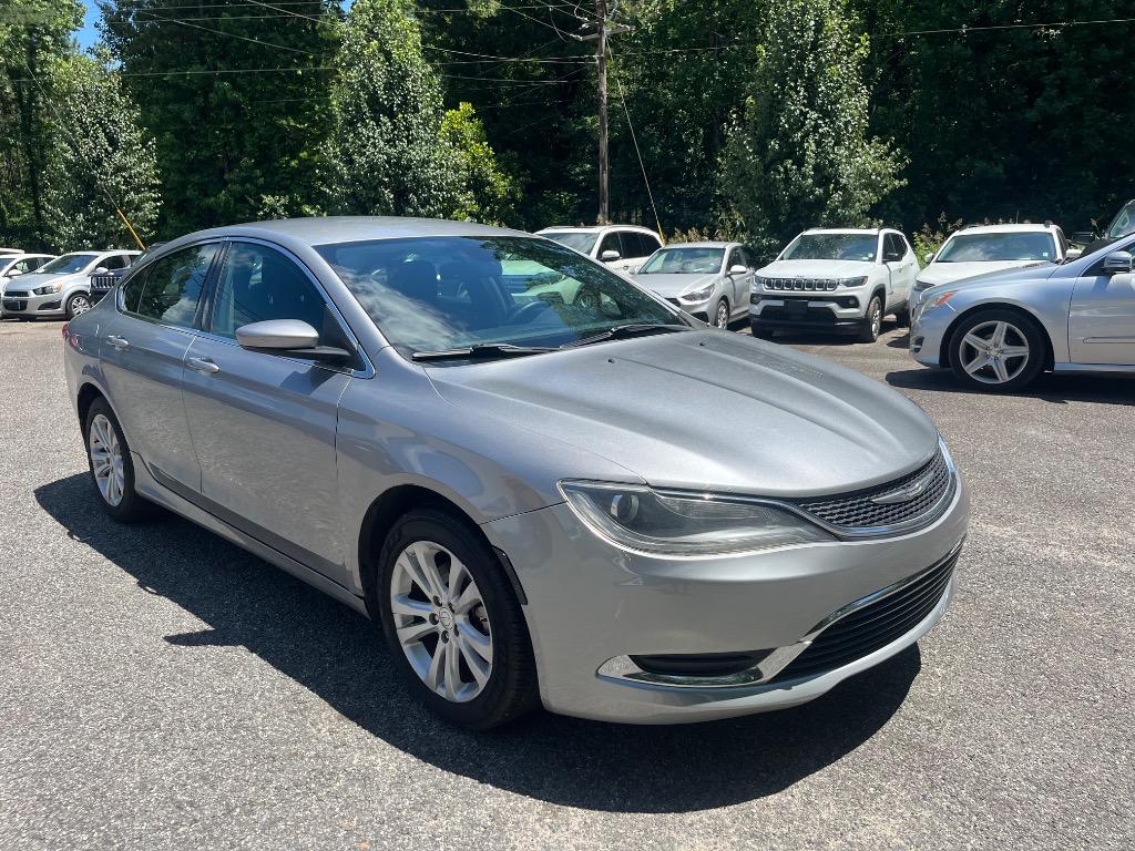 2015 Chrysler 200 - $7,380