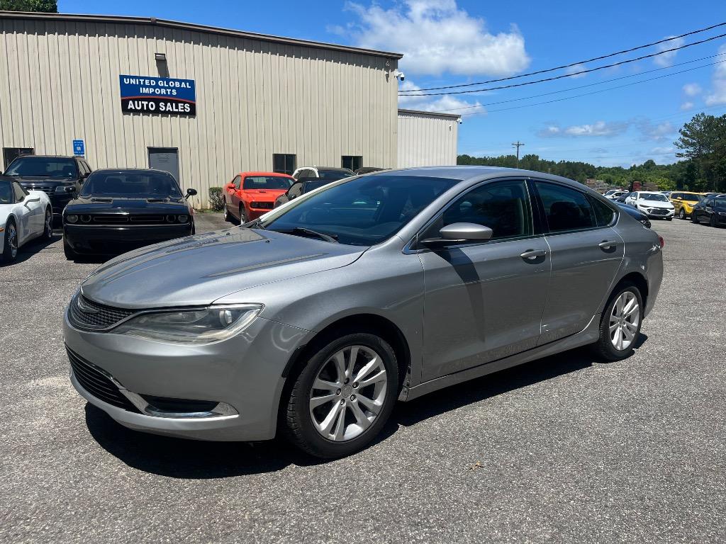 2015 Chrysler 200 - $7,380