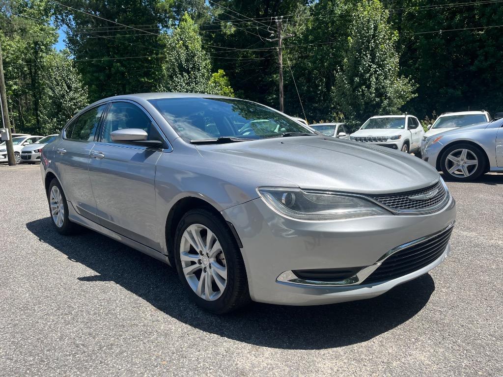 2015 Chrysler 200 - $7,380