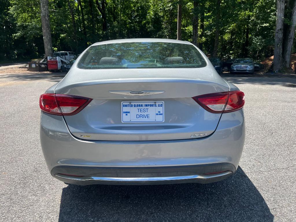2015 Chrysler 200 - $7,380