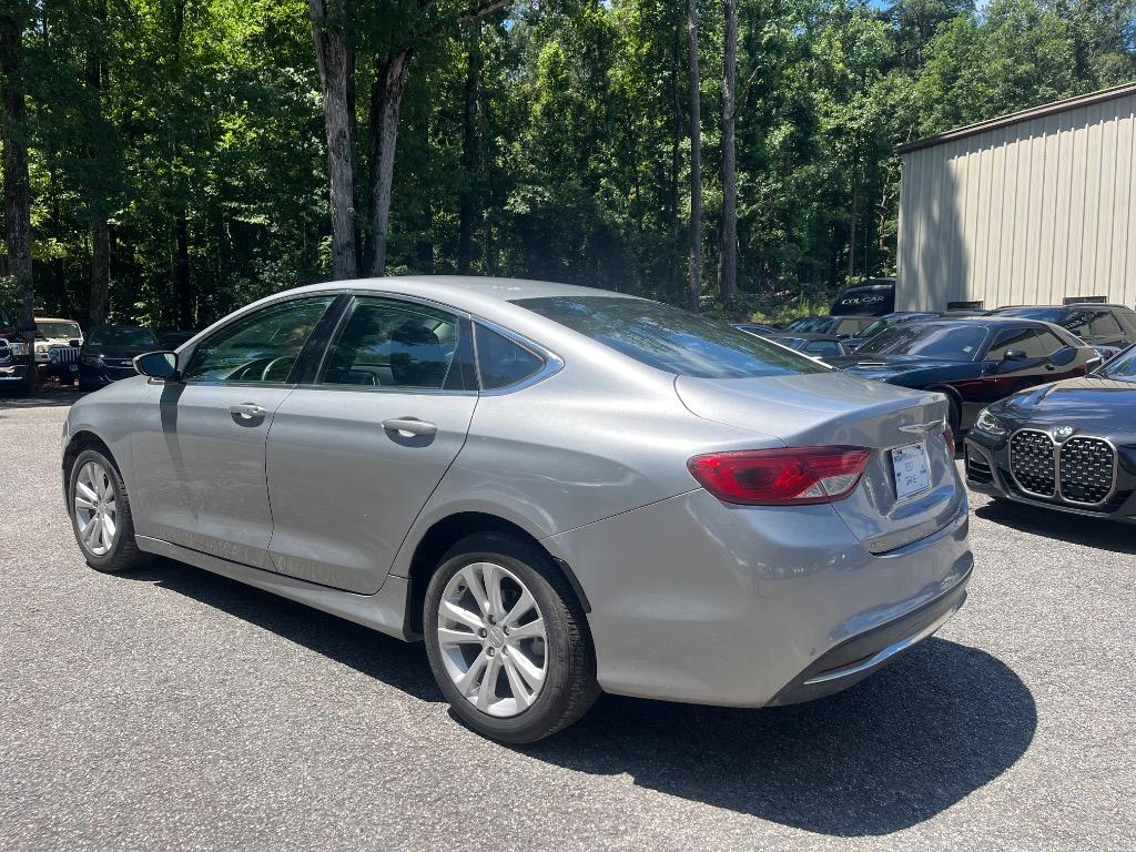 2015 Chrysler 200 - $7,380