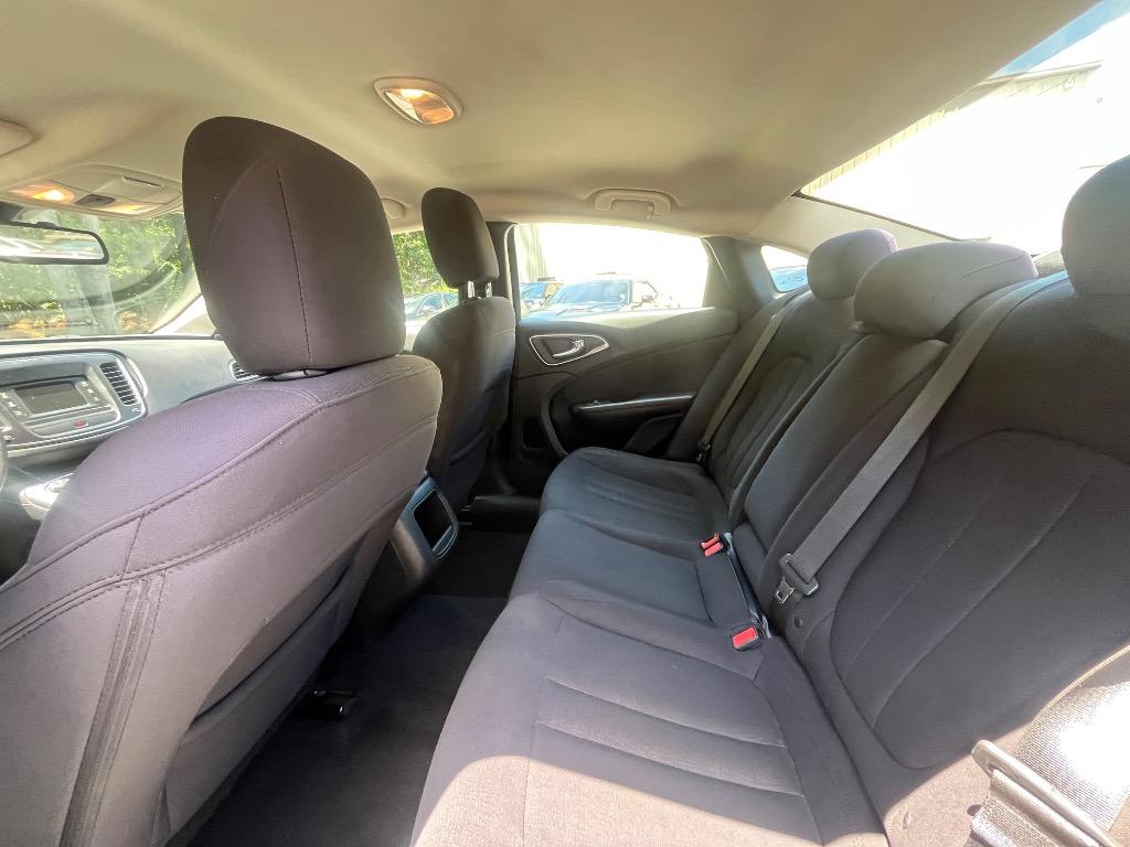 2015 Chrysler 200 - $7,380