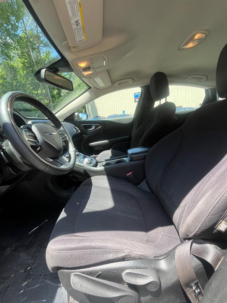 2015 Chrysler 200 - $7,380