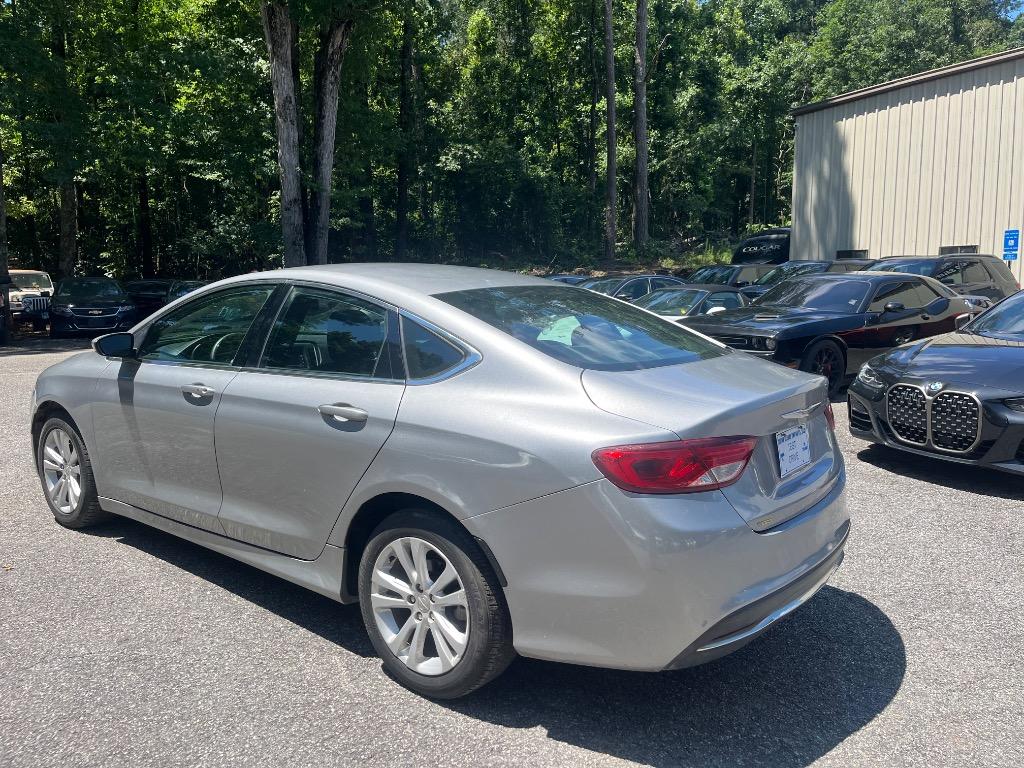 2015 Chrysler 200 - $7,380