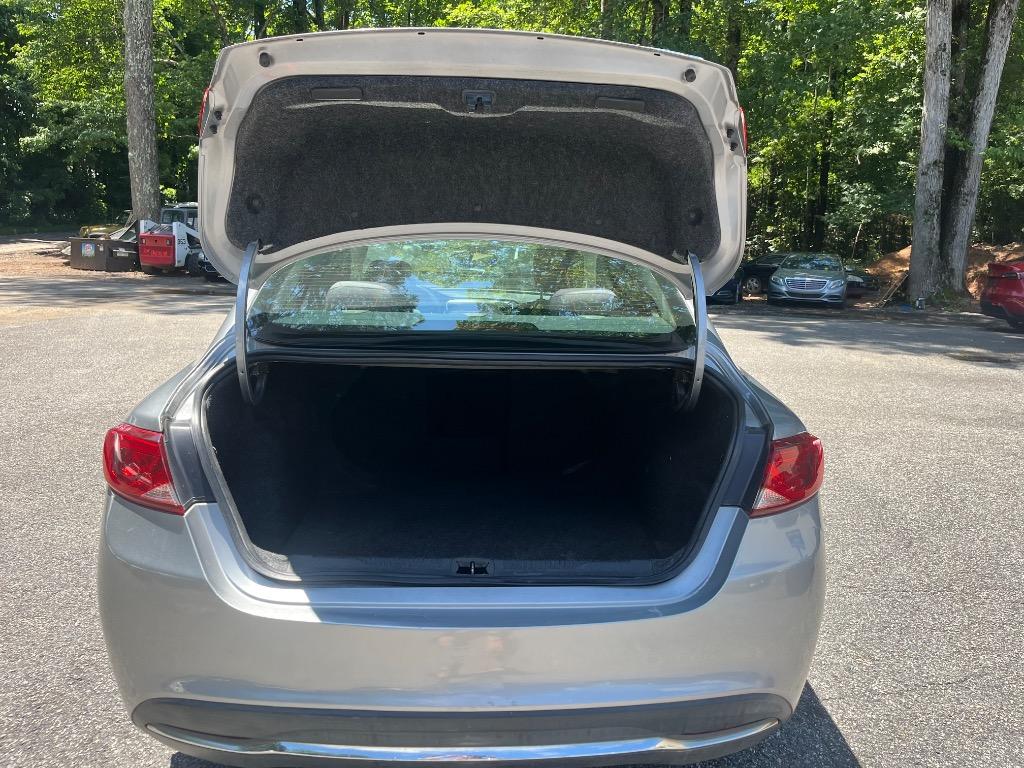 2015 Chrysler 200 - $7,380