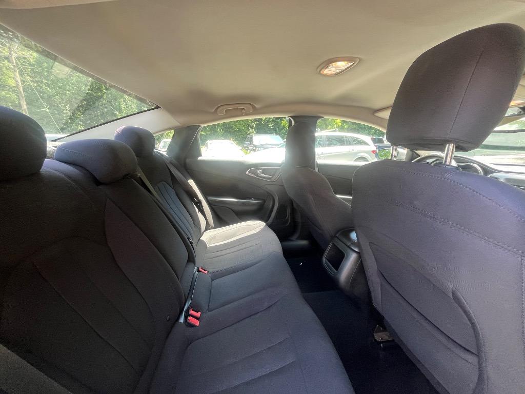 2015 Chrysler 200 - $7,380