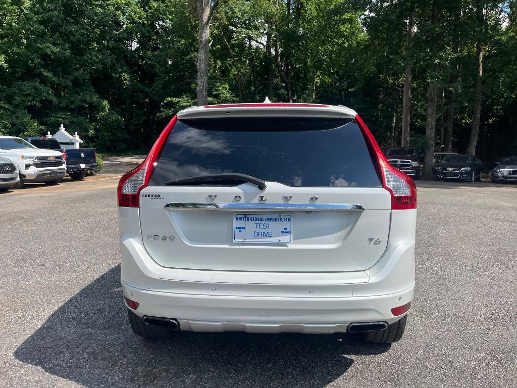 2015 Volvo XC60 - $12,197
