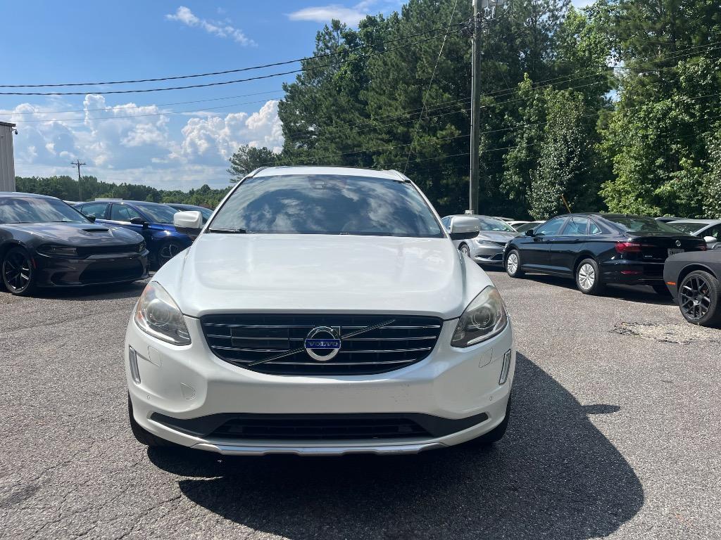 2015 Volvo XC60 - $12,197