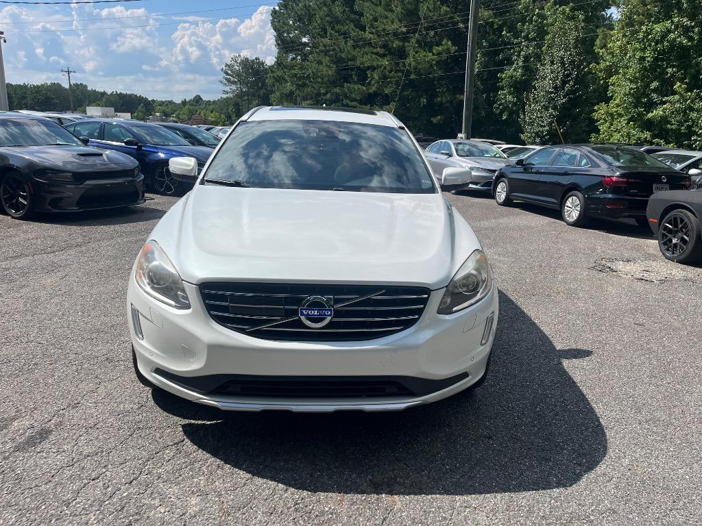 2015 Volvo XC60 - $12,197