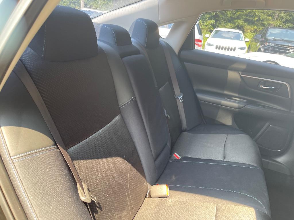 2017 Nissan Altima - $10,885