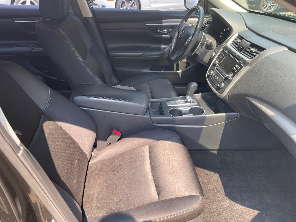 2017 Nissan Altima - $10,885