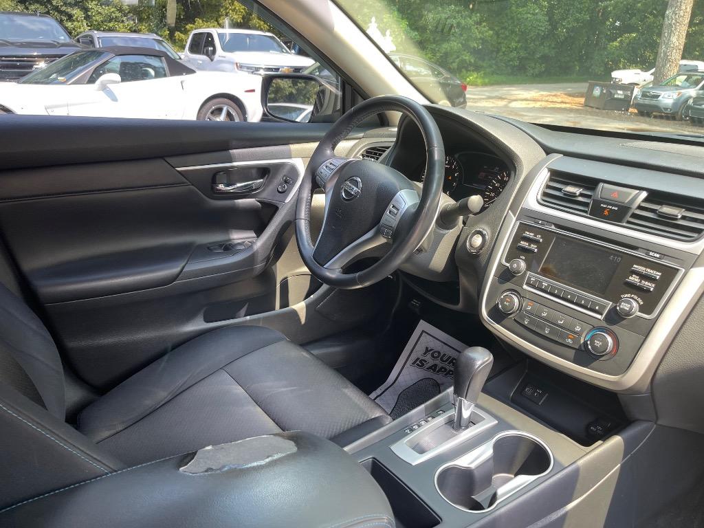 2017 Nissan Altima - $10,885