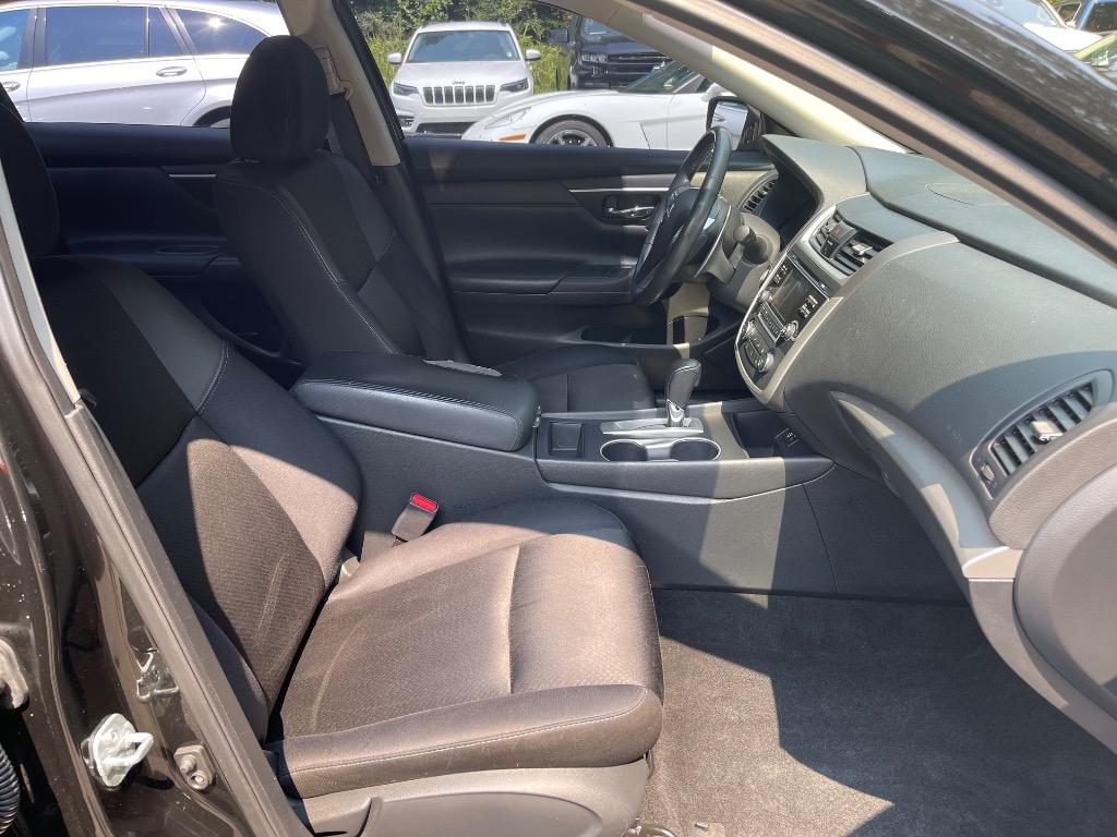 2017 Nissan Altima - $10,885