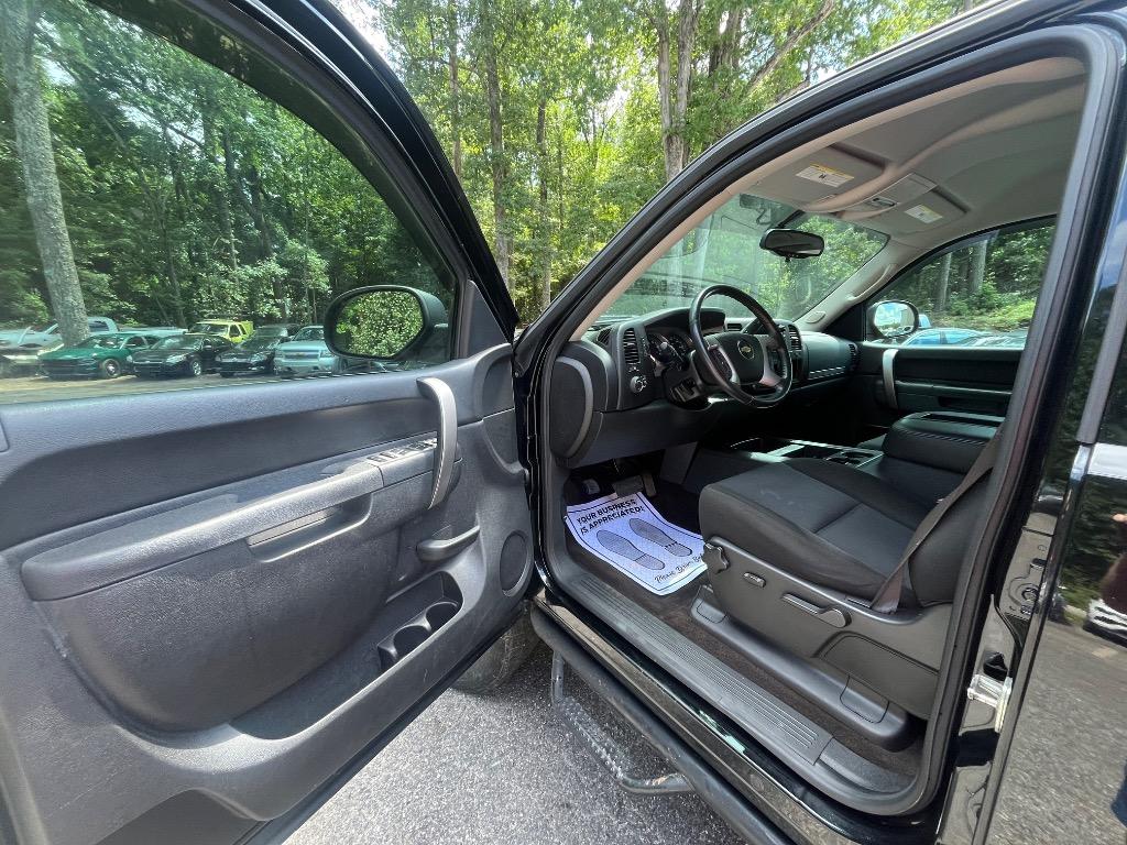 2013 Chevrolet Silverado - $21,985