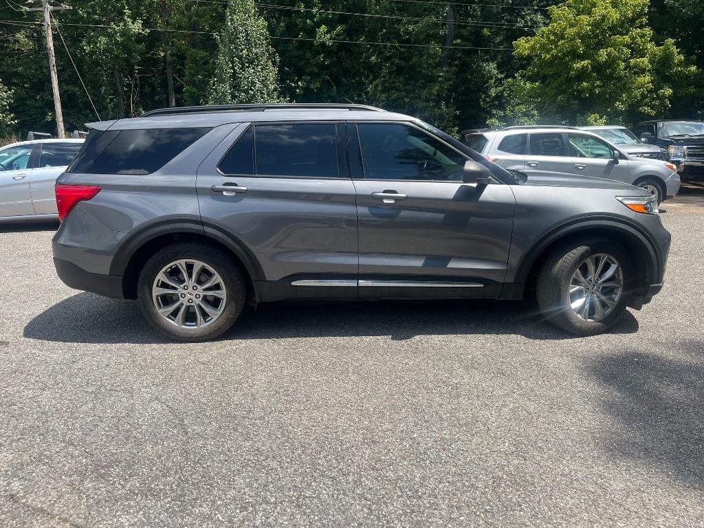 2021 Ford Explorer - $17,985