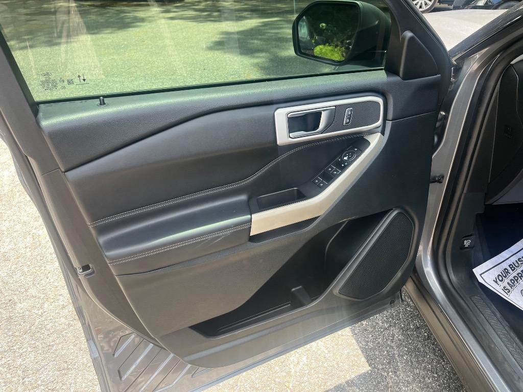 2021 Ford Explorer - $17,985
