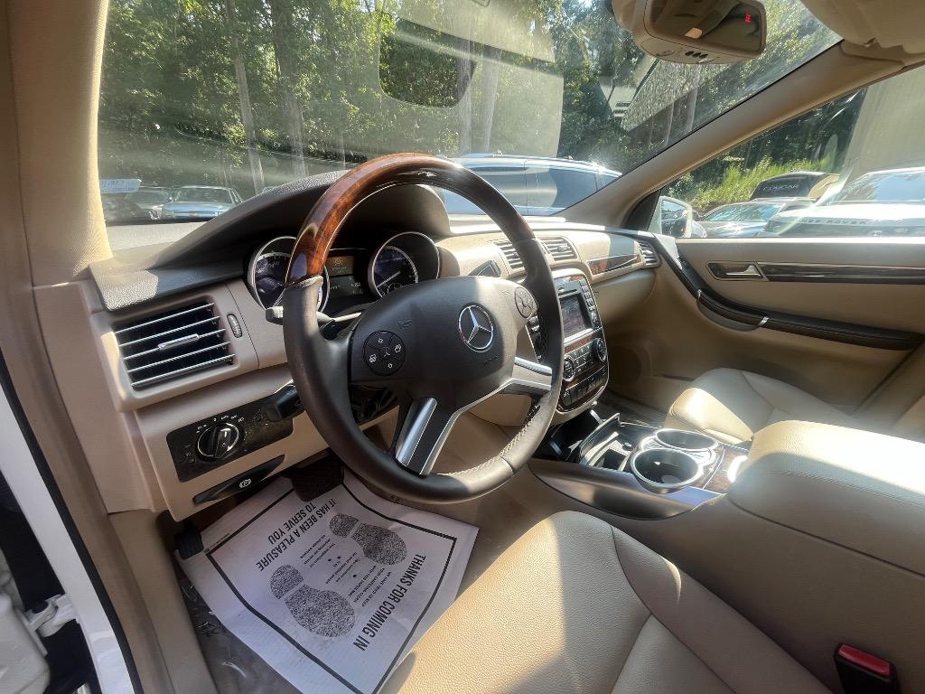 2011 Mercedes-Benz R-Class - $9,485