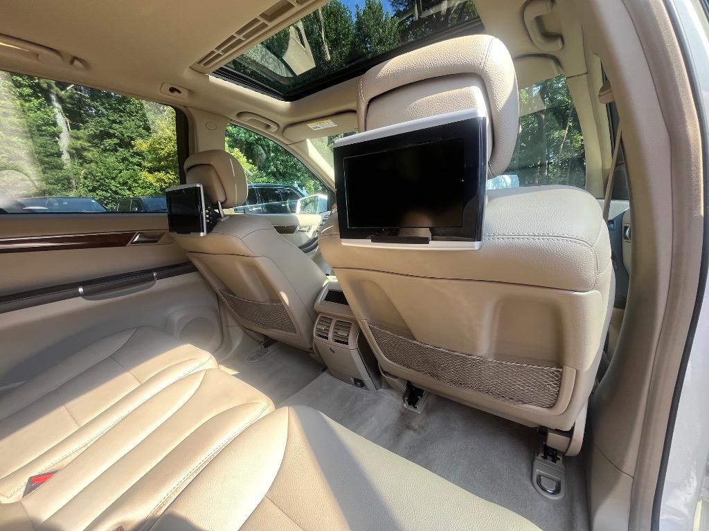 2011 Mercedes-Benz R-Class - $9,485