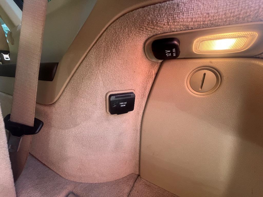 2011 Mercedes-Benz R-Class - $9,485