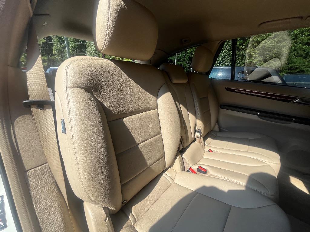 2011 Mercedes-Benz R-Class - $9,485