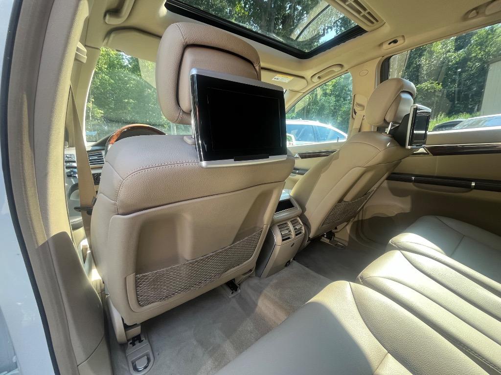 2011 Mercedes-Benz R-Class - $9,485