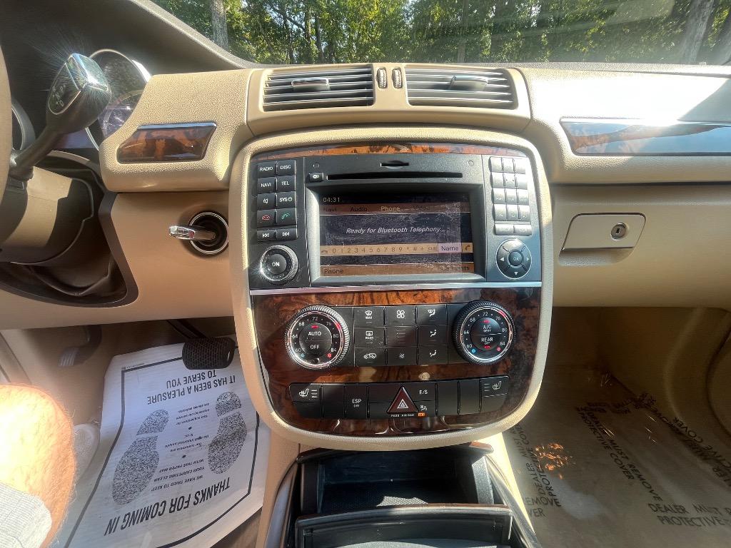 2011 Mercedes-Benz R-Class - $9,485