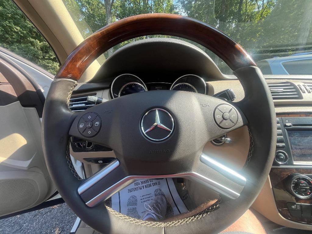 2011 Mercedes-Benz R-Class - $9,485