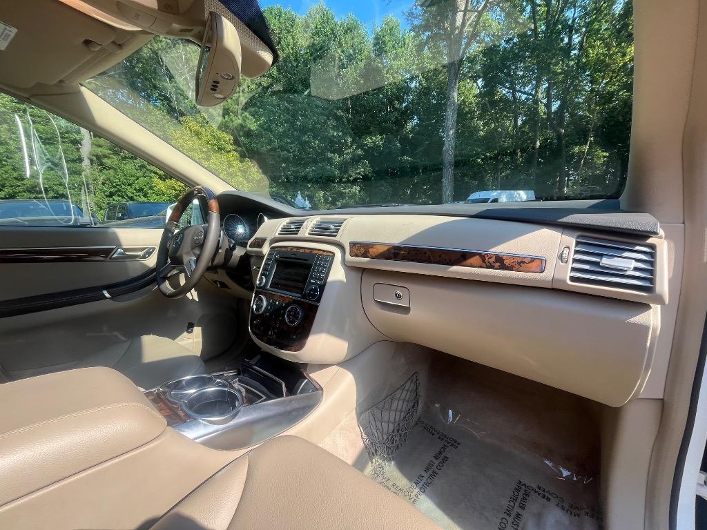 2011 Mercedes-Benz R-Class - $9,485