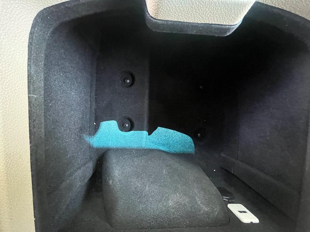 2013 Chevrolet Avalanche - $10,085