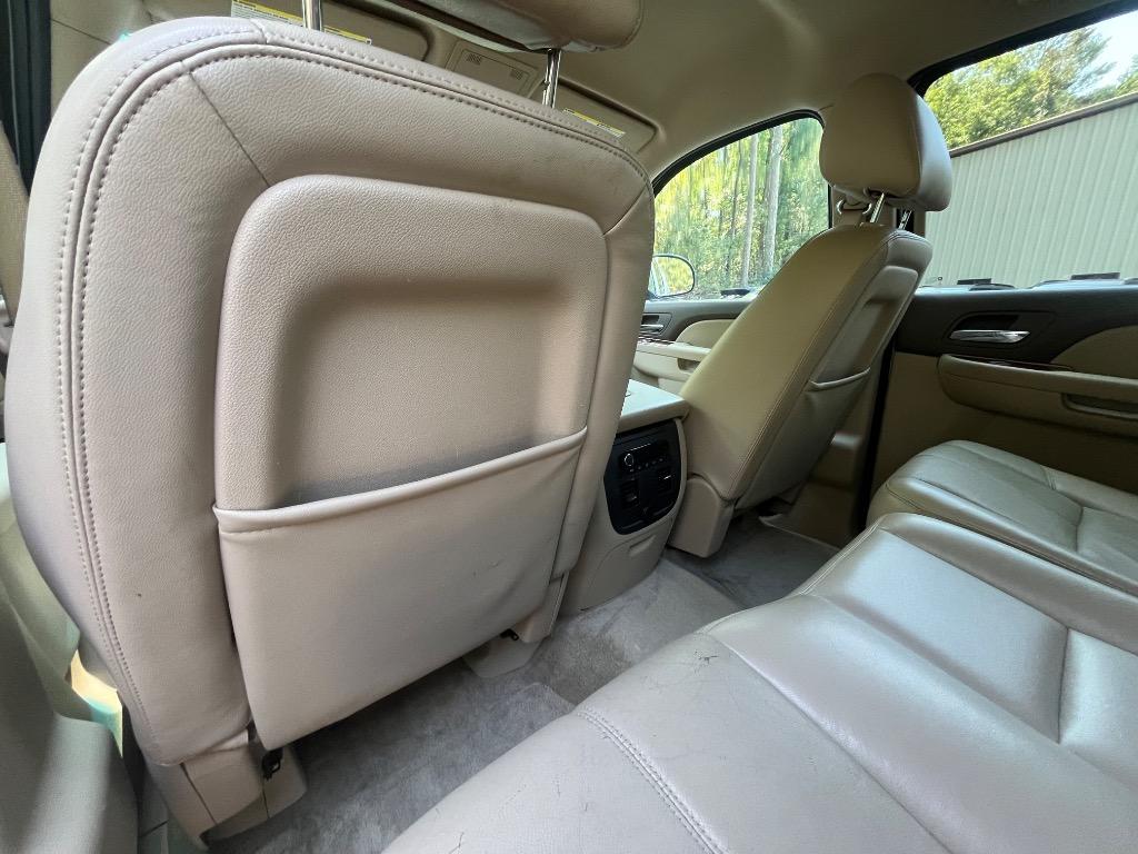 2013 Chevrolet Avalanche - $10,085