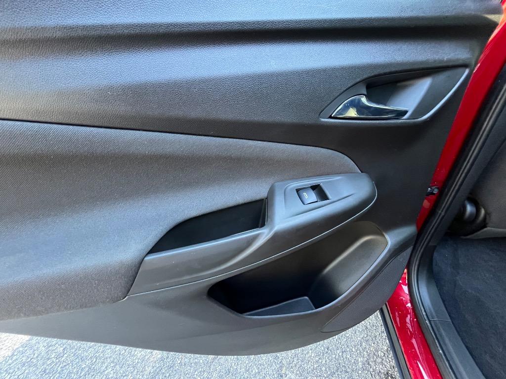 2023 Chevrolet Bolt - $18,985