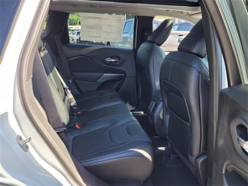 2022 Jeep Cherokee - $34,755