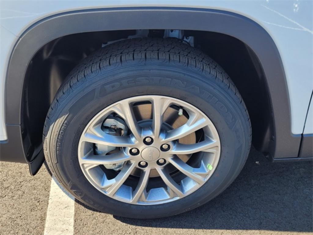 2022 Jeep Cherokee - $34,755