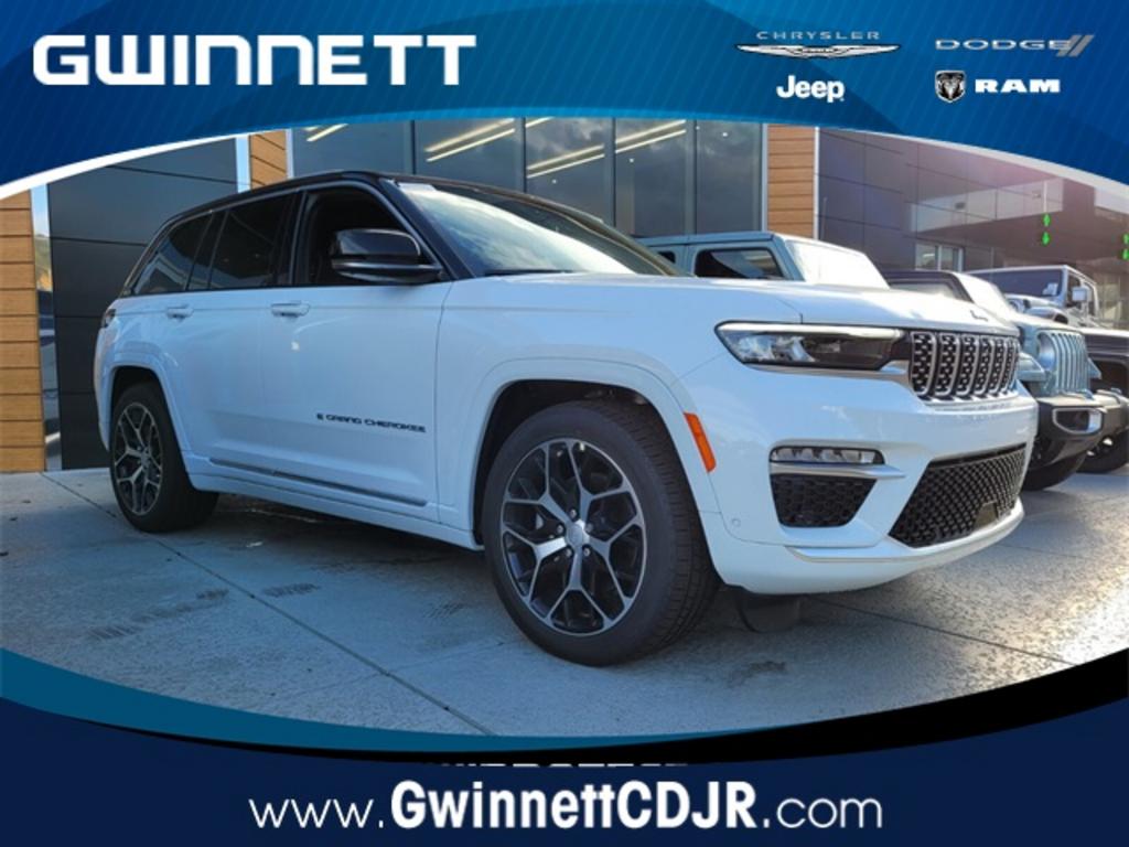 The 2022 Jeep Grand Cherokee Summit Reserve 4xe photos