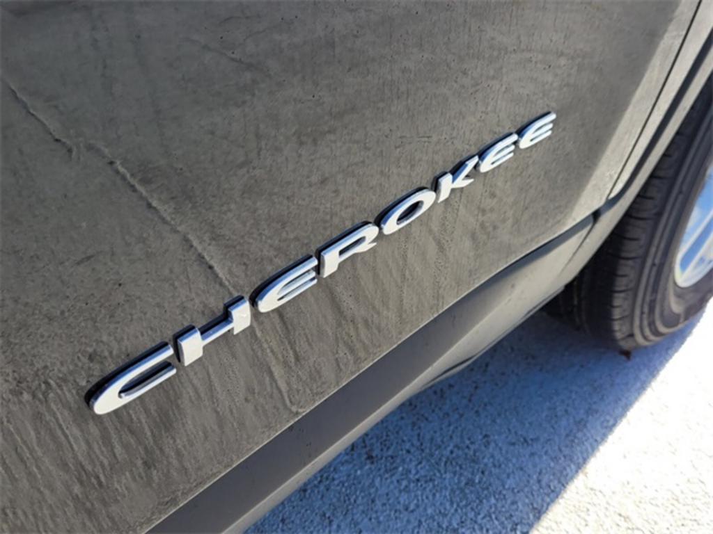 2022 Jeep Cherokee - $34,668